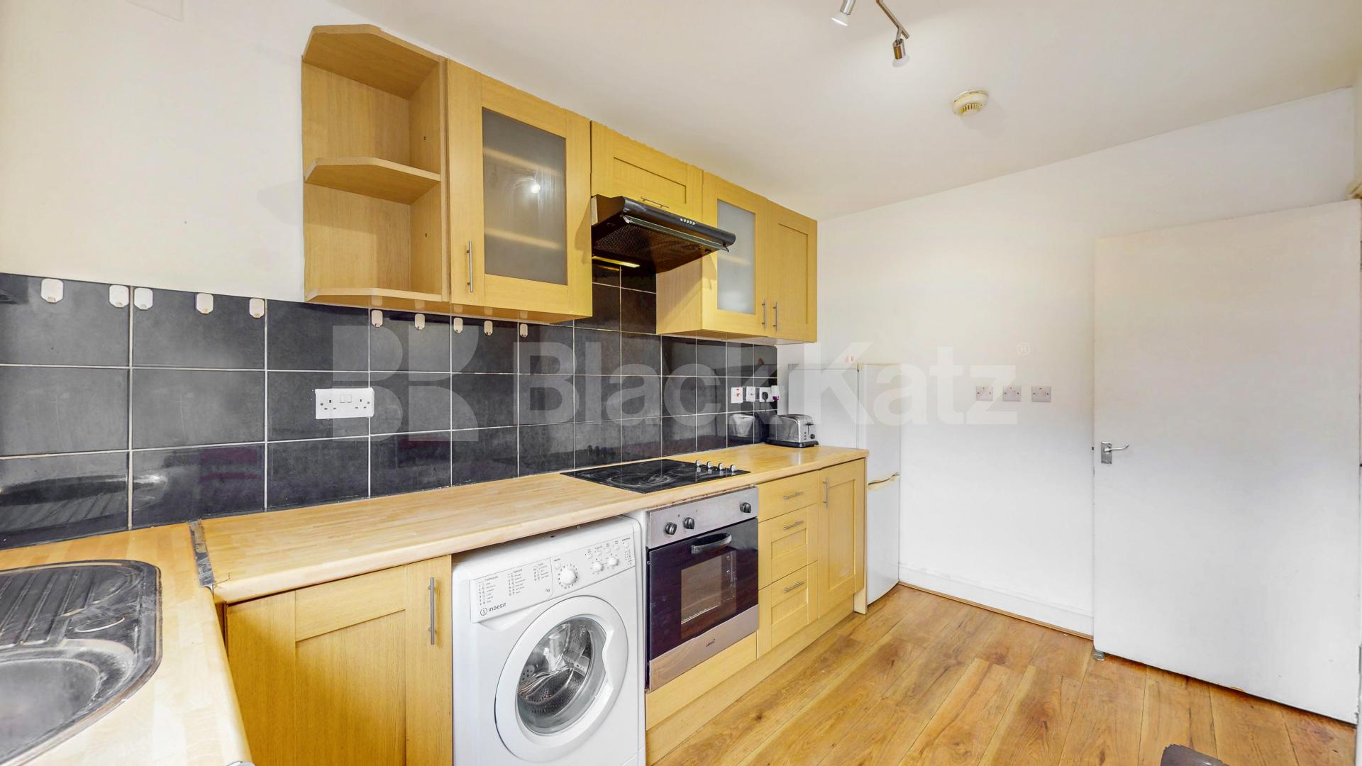 Bright & Spacious 2-Bed Flat to Rent – Minutes from Camden Town Station Camden High Street, Camden